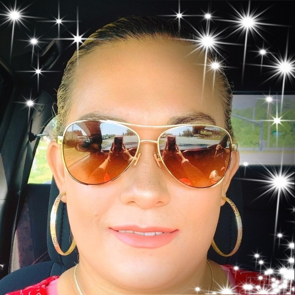 Meet your Posher, Tracy